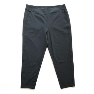 32 Degrees Cropped Active Pants Pockets Black